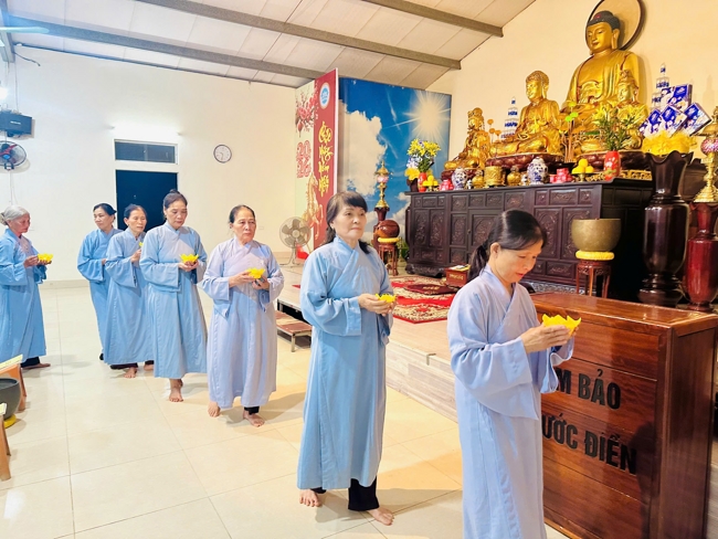 CHÙA ĐỐNG CAO - THANH HÓA: LỄ DÂNG HOA ĐĂNG VÀ THỈNH CHUÔNG U MINH HƯỚNG VỀ NGUỒN CỘI NHÂN NGÀY TIẾT THANH MINH 2026.