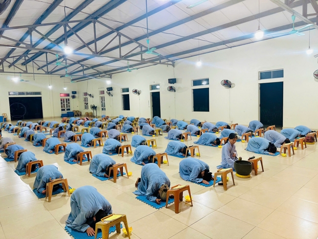 CHÙA ĐỐNG CAO - THANH HÓA: LỄ DÂNG HOA ĐĂNG VÀ THỈNH CHUÔNG U MINH HƯỚNG VỀ NGUỒN CỘI NHÂN NGÀY TIẾT THANH MINH 2026.