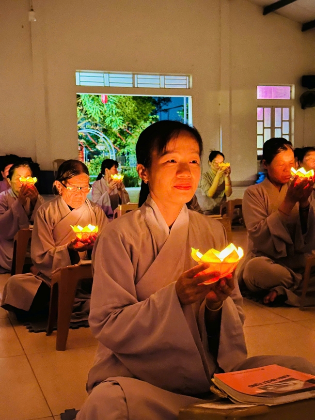 CHÙA ĐỐNG CAO - THANH HÓA: LỄ DÂNG HOA ĐĂNG VÀ THỈNH CHUÔNG U MINH HƯỚNG VỀ NGUỒN CỘI NHÂN NGÀY TIẾT THANH MINH 2026.
