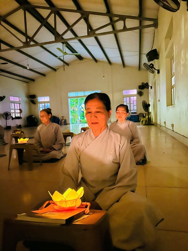 CHÙA ĐỐNG CAO - THANH HÓA: LỄ DÂNG HOA ĐĂNG VÀ THỈNH CHUÔNG U MINH HƯỚNG VỀ NGUỒN CỘI NHÂN NGÀY TIẾT THANH MINH 2026.