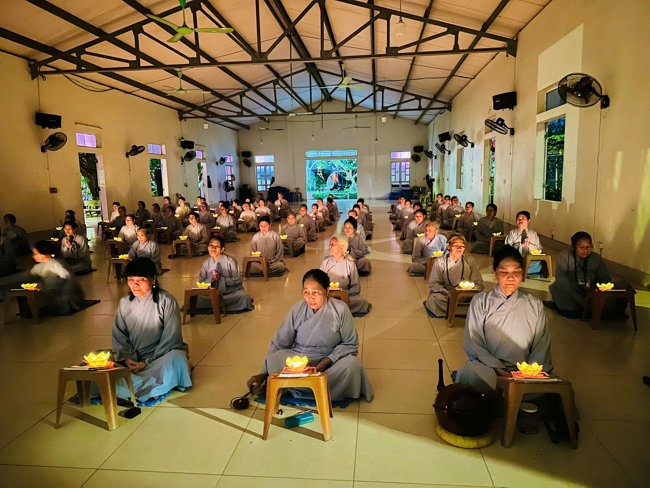 CHÙA ĐỐNG CAO - THANH HÓA: LỄ DÂNG HOA ĐĂNG VÀ THỈNH CHUÔNG U MINH HƯỚNG VỀ NGUỒN CỘI NHÂN NGÀY TIẾT THANH MINH 2026.