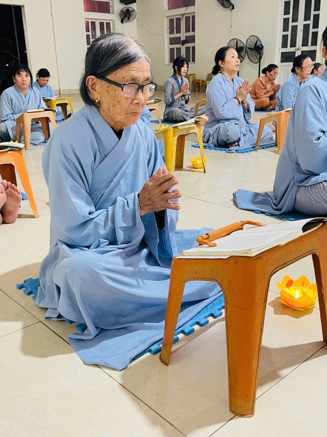 CHÙA ĐỐNG CAO - THANH HÓA: LỄ DÂNG HOA ĐĂNG VÀ THỈNH CHUÔNG U MINH HƯỚNG VỀ NGUỒN CỘI NHÂN NGÀY TIẾT THANH MINH 2026.