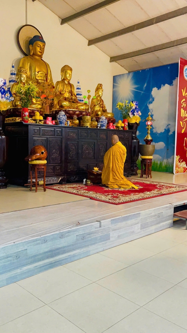 CHÙA ĐỐNG CAO - THANH HÓA: LỄ DÂNG HOA ĐĂNG VÀ THỈNH CHUÔNG U MINH HƯỚNG VỀ NGUỒN CỘI NHÂN NGÀY TIẾT THANH MINH 2026.