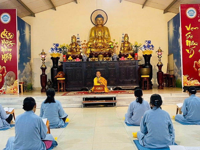 CHÙA ĐỐNG CAO - THANH HÓA: LỄ DÂNG HOA ĐĂNG VÀ THỈNH CHUÔNG U MINH HƯỚNG VỀ NGUỒN CỘI NHÂN NGÀY TIẾT THANH MINH 2026.