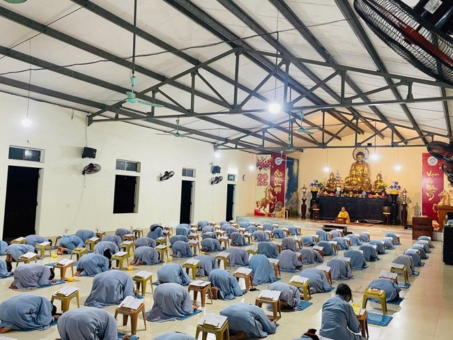 CHÙA ĐỐNG CAO - THANH HÓA: LỄ DÂNG HOA ĐĂNG VÀ THỈNH CHUÔNG U MINH HƯỚNG VỀ NGUỒN CỘI NHÂN NGÀY TIẾT THANH MINH 2026.