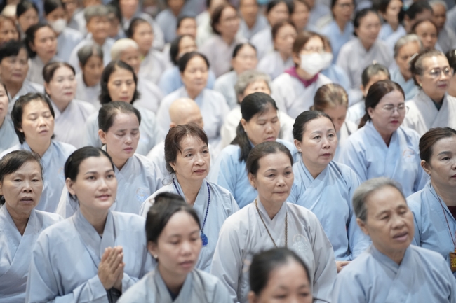 KHÓA TU NIỆM PHẬT MỘT NGÀY.