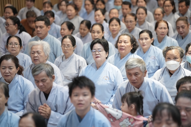 KHÓA TU NIỆM PHẬT MỘT NGÀY.