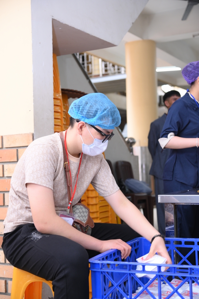 KHÓA TU NIỆM PHẬT MỘT NGÀY.