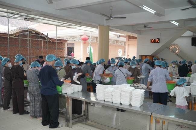 KHÓA TU NIỆM PHẬT MỘT NGÀY.