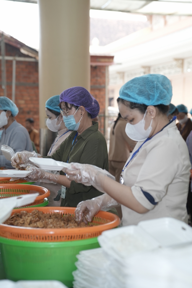 KHÓA TU NIỆM PHẬT MỘT NGÀY.