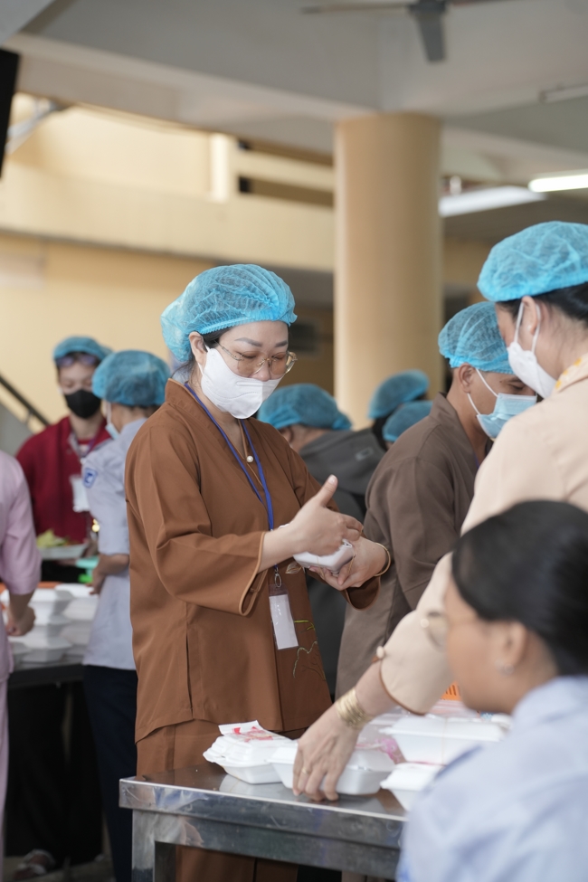 KHÓA TU NIỆM PHẬT MỘT NGÀY.