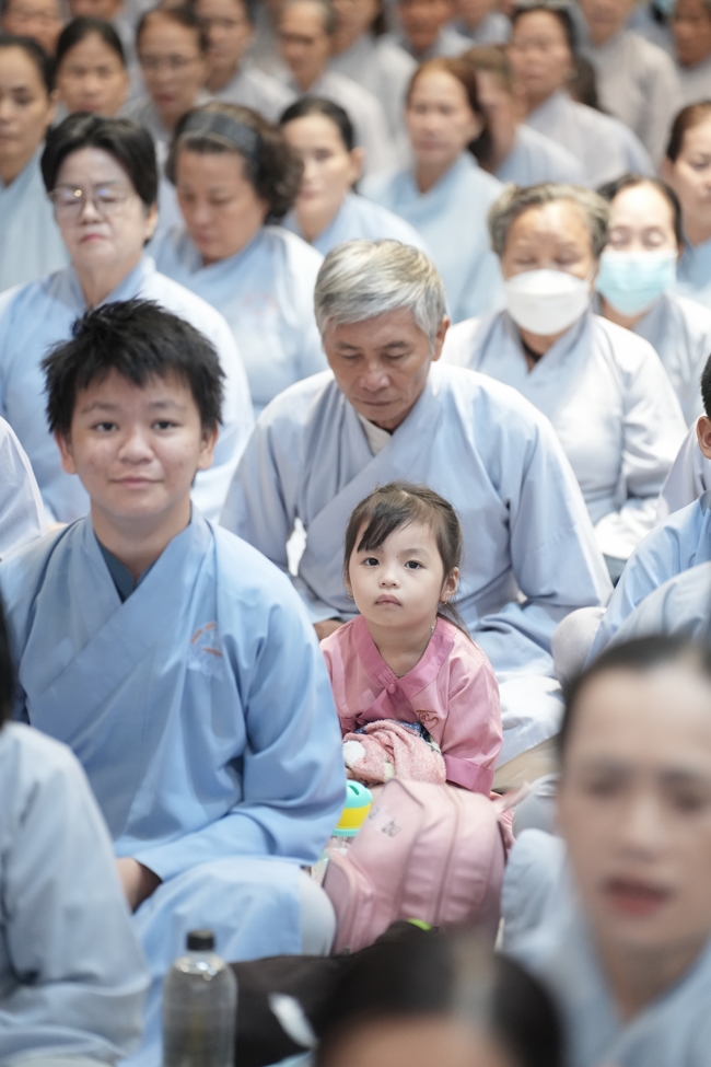 KHÓA TU NIỆM PHẬT MỘT NGÀY.