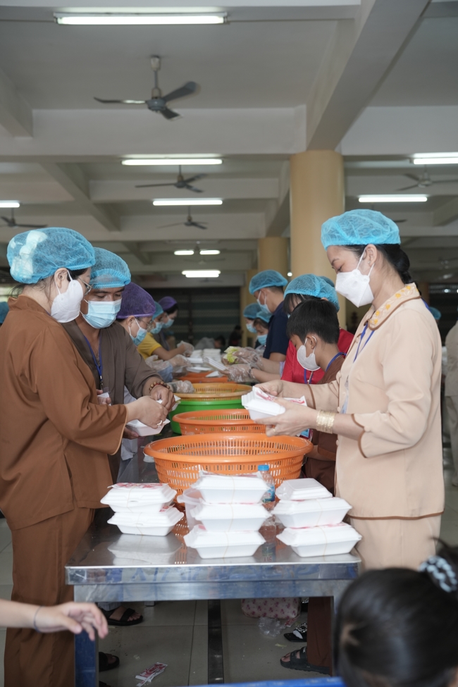 KHÓA TU NIỆM PHẬT MỘT NGÀY.