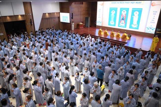 KHÓA TU NIỆM PHẬT MỘT NGÀY.