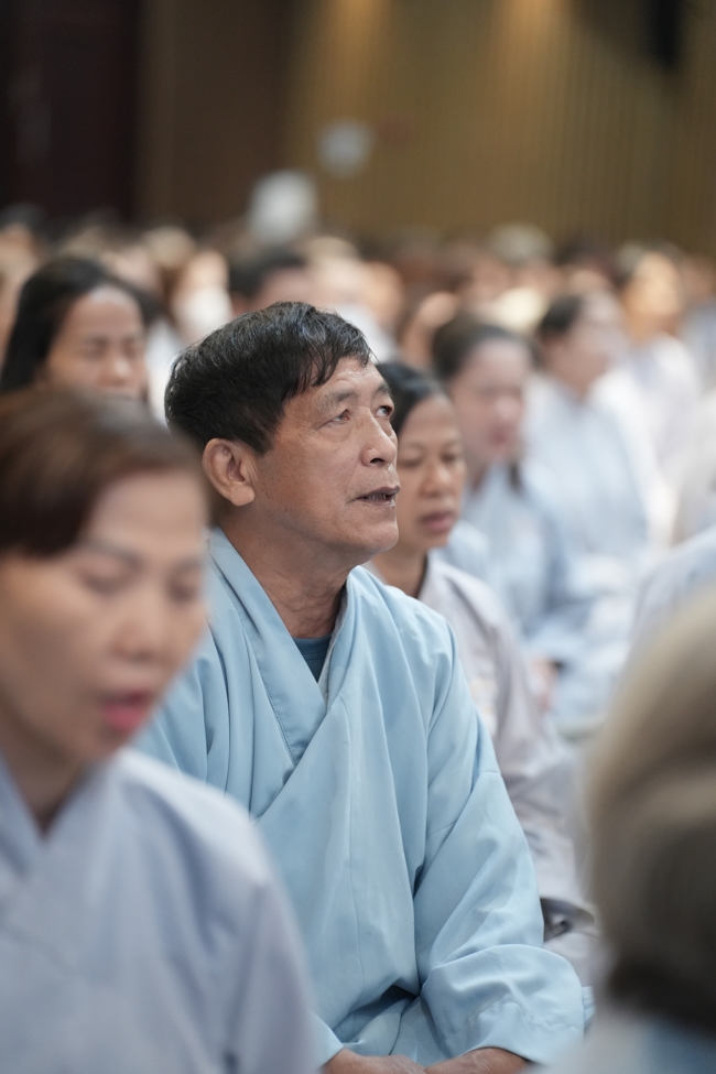 KHÓA TU NIỆM PHẬT MỘT NGÀY.