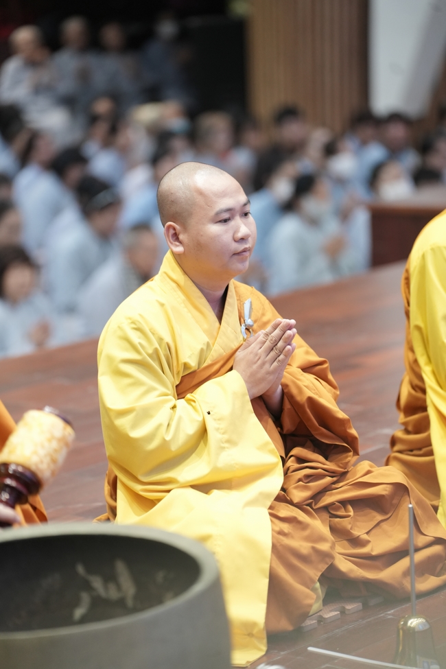 KHÓA TU NIỆM PHẬT MỘT NGÀY.