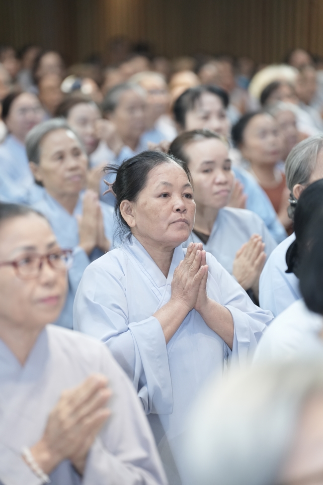 KHÓA TU NIỆM PHẬT MỘT NGÀY.