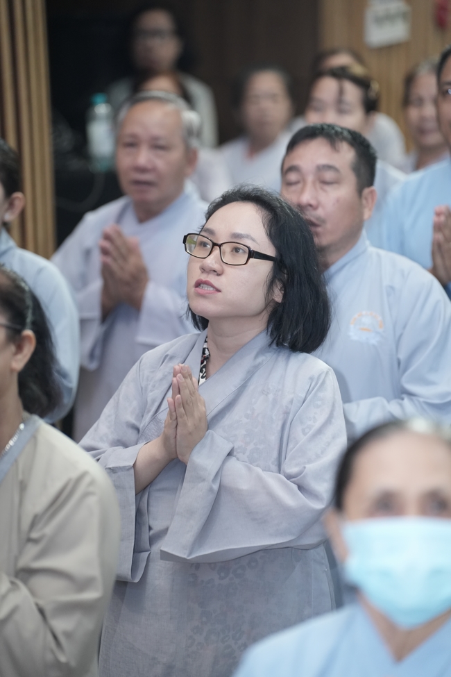 KHÓA TU NIỆM PHẬT MỘT NGÀY.