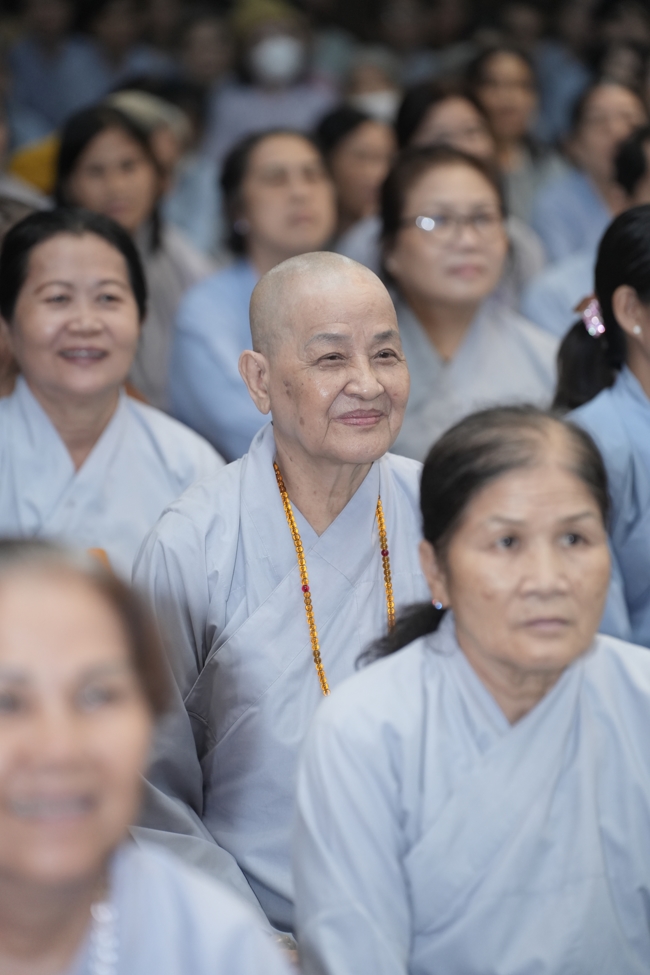 KHÓA TU NIỆM PHẬT MỘT NGÀY.