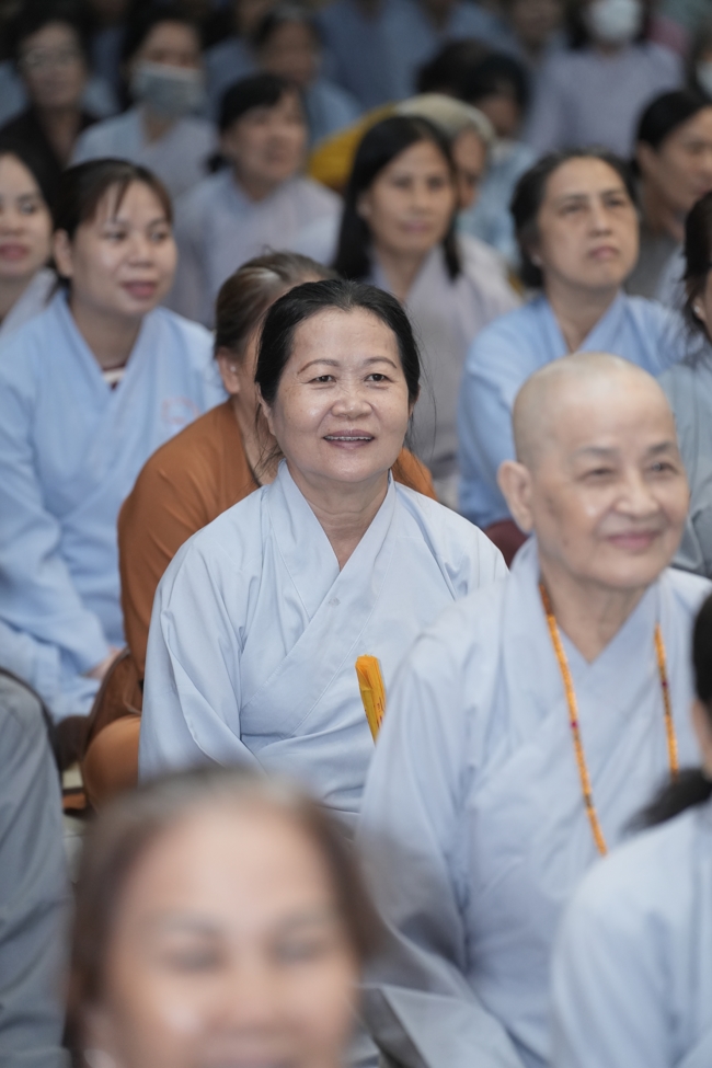 KHÓA TU NIỆM PHẬT MỘT NGÀY.