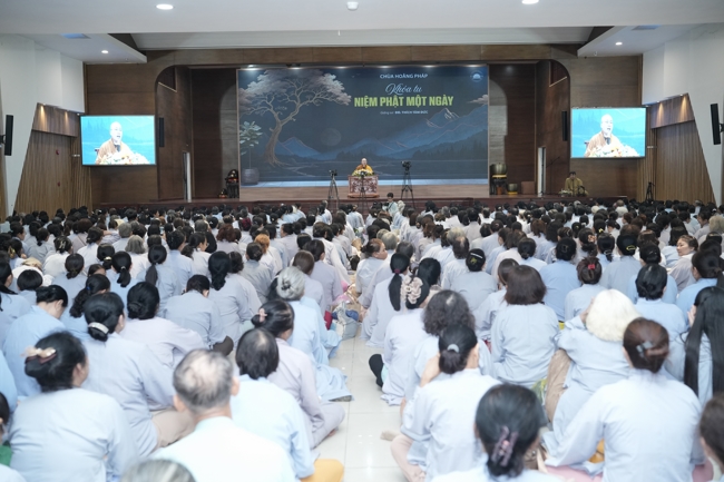 KHÓA TU NIỆM PHẬT MỘT NGÀY.