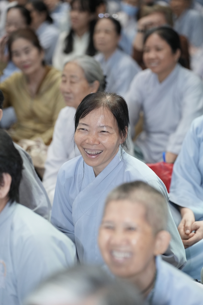 KHÓA TU NIỆM PHẬT MỘT NGÀY.