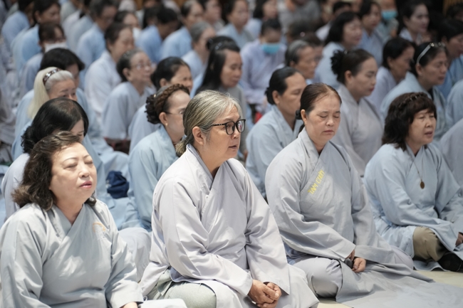 KHÓA TU NIỆM PHẬT MỘT NGÀY.