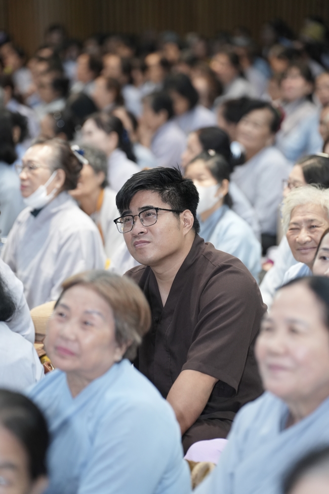 KHÓA TU NIỆM PHẬT MỘT NGÀY.