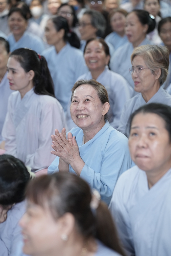 KHÓA TU NIỆM PHẬT MỘT NGÀY.