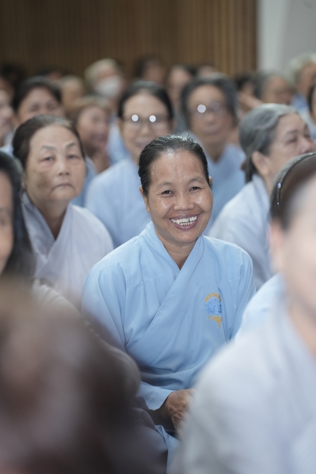 KHÓA TU NIỆM PHẬT MỘT NGÀY.