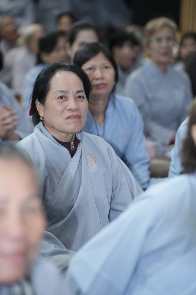 KHÓA TU NIỆM PHẬT MỘT NGÀY.