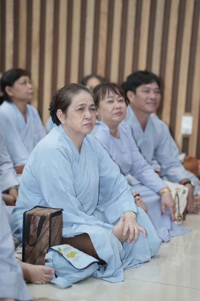 KHÓA TU NIỆM PHẬT MỘT NGÀY.