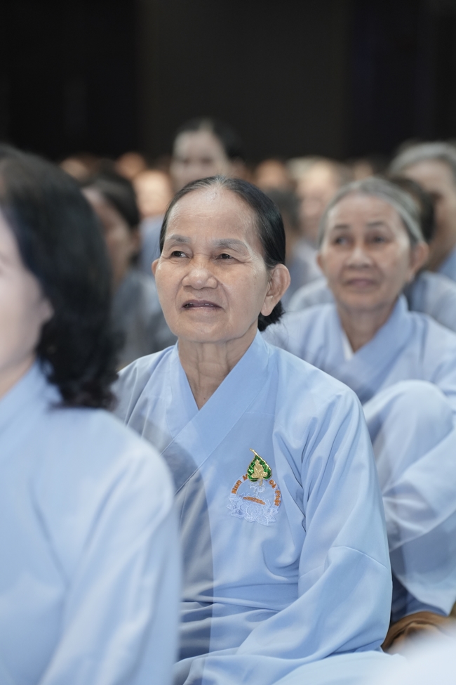 KHÓA TU NIỆM PHẬT MỘT NGÀY.