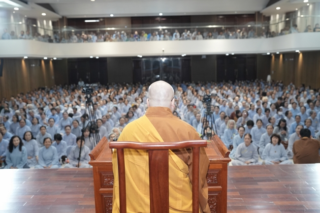 KHÓA TU NIỆM PHẬT MỘT NGÀY.