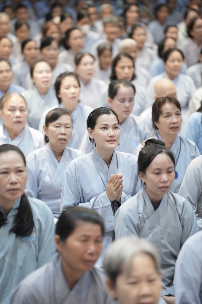 KHÓA TU NIỆM PHẬT MỘT NGÀY.