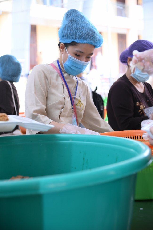 KHÓA TU NIỆM PHẬT MỘT NGÀY.