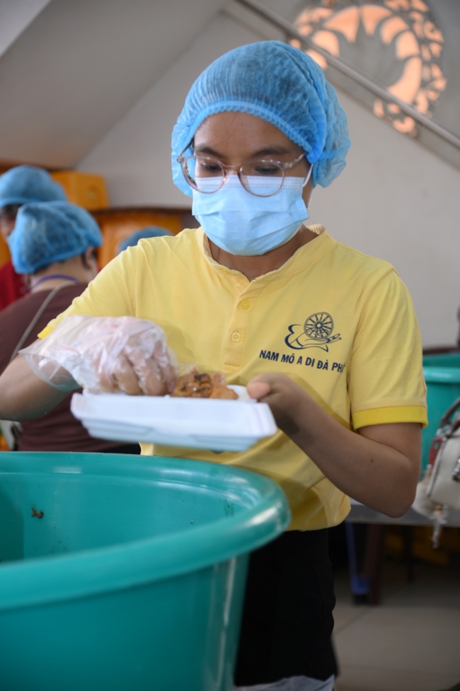 KHÓA TU NIỆM PHẬT MỘT NGÀY.