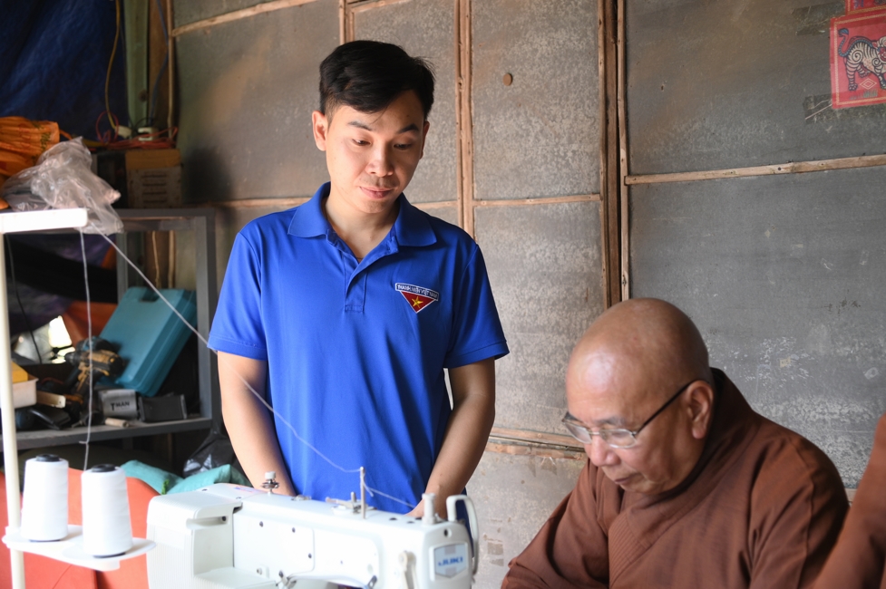 Chương trình từ thiện “Phương tiện nghĩa tình”.