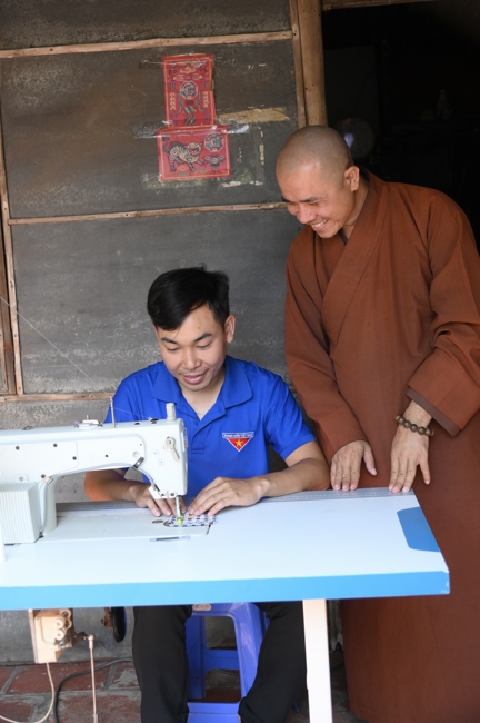 Chương trình từ thiện “Phương tiện nghĩa tình”.