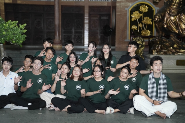 Khóa tu sinh viên “Hướng về Phật pháp”.