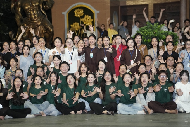 Khóa tu sinh viên “Hướng về Phật pháp”.