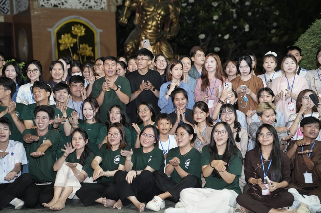 Khóa tu sinh viên “Hướng về Phật pháp”.