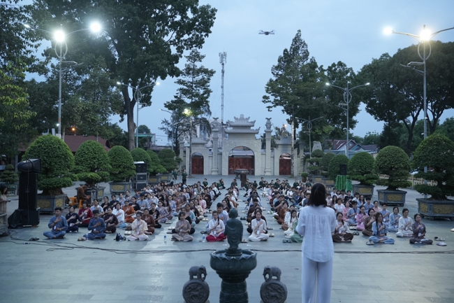 Khóa tu sinh viên “Hướng về Phật pháp”.