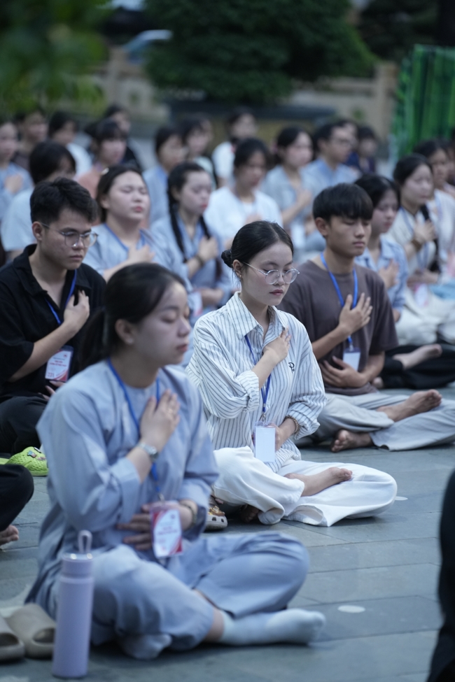 Khóa tu sinh viên “Hướng về Phật pháp”.