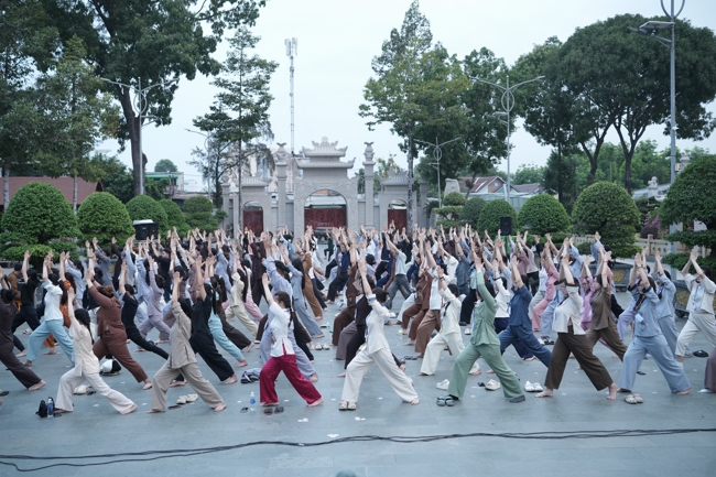 Khóa tu sinh viên “Hướng về Phật pháp”.