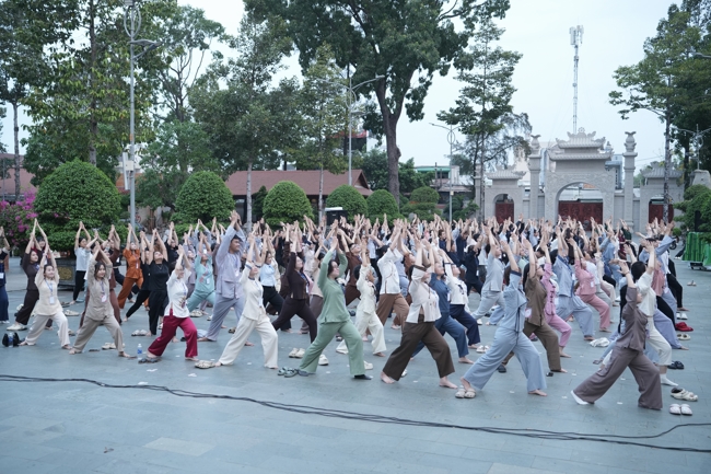 Khóa tu sinh viên “Hướng về Phật pháp”.