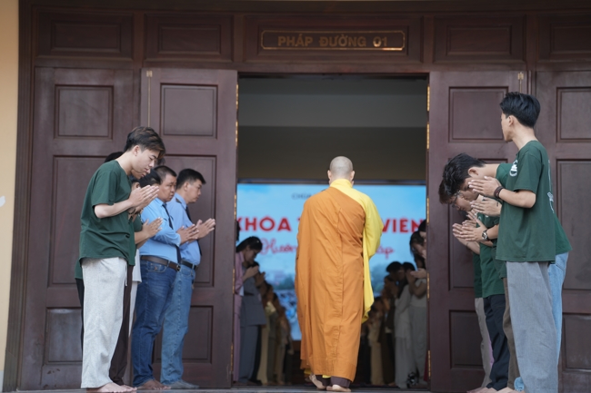 Khóa tu sinh viên “Hướng về Phật pháp”.