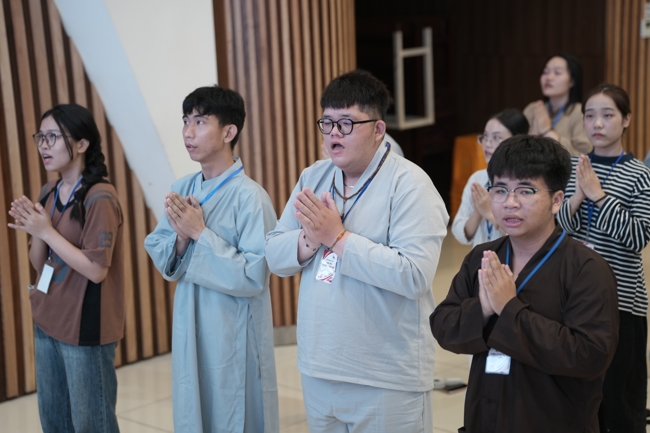 Khóa tu sinh viên “Hướng về Phật pháp”.