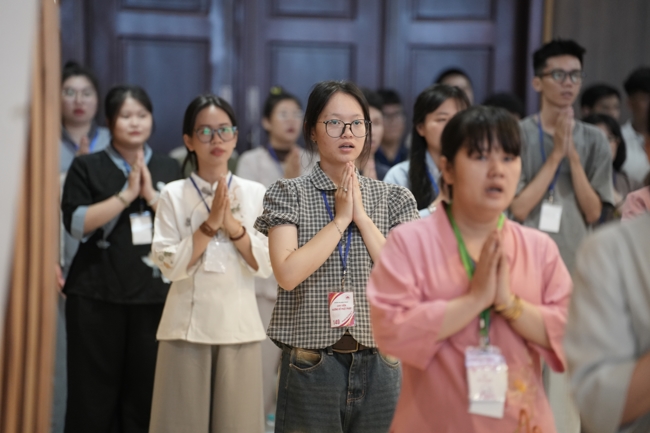 Khóa tu sinh viên “Hướng về Phật pháp”.