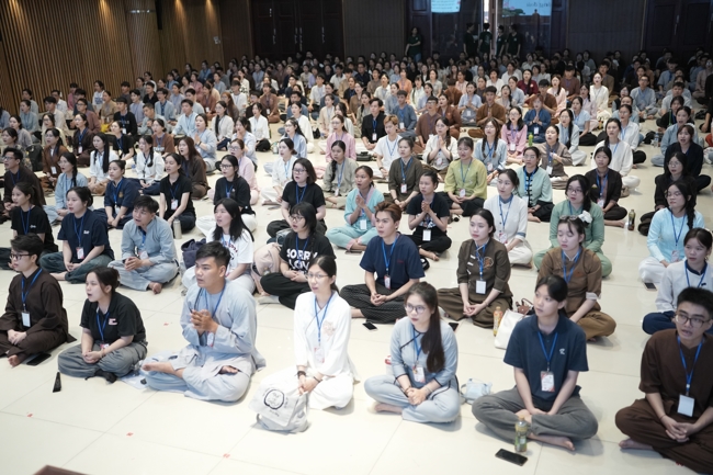 Khóa tu sinh viên “Hướng về Phật pháp”.